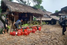 Jalani upacara tradisi Seba, warga Badui "turun gunung"