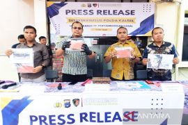 Polda Kalsel sita 500 ton batu bara hasil tambang ilegal di Hulu Sungai Selatan