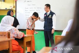 Bupati Bekasi tandatangani Perbup beasiswa siswa miskin berprestasi