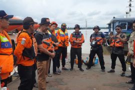 Tim SAR gabungan sampai di lokasi banjir  Mahakam Ulu