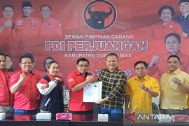 Ketua Golkar Gumas daftar jadi calon bupati ke PDIP