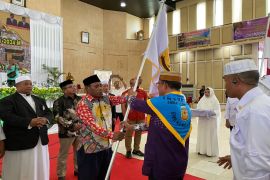 177 jamaah calon haji Mimika menuju embarkasi Makassar