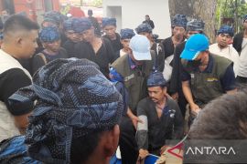 Warga Badui jalani pemeriksaan kesehatan gratis di Seba Badui