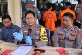 Polisi tetapkan dua tersangka kasus anarkis di Meninting Lombok Barat