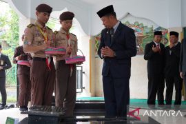 Pj Bupati Bogor ziarah ke makam Pahlawan Nasional Idham Chalid peringati Harkitnas