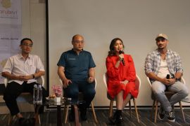 Jessica Iskandar umumkan kehamilan ketiga melalui bayi tabung seleksi genetik sehat