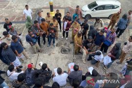 Forum Bersama Jurnalis Sultra gelar aksi tolak revisi UU Penyiaran