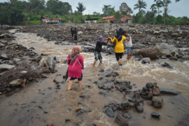 BMKG ingatkan warga waspada banjir bandang susulan Page 1 Small