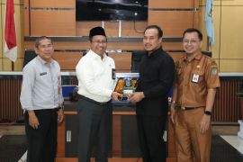 DPRD Batara Kalteng studi banding ke Pemkab Banjar terkait kenaikan PAD