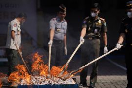 Kantor Bea Cukai Madiun musnahkan 760.220 batang rokok ilegal