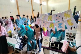 Jualan hasil karya, Smamita Sidoarjo latih siswa jadi "enterpreuner'