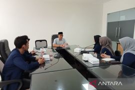 DPRD Banjarmasin-mahasiswa bahas implementasi retribusi parkir