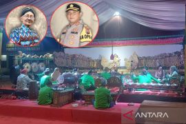Polres Tanjung Balai gelar wayang kulit peringati Harkitnas