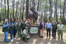 Mitsubishi Material Corporation dukung konservasi satwa dilindungi di TSI