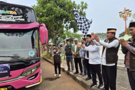 Sekda Tangerang lepas 385 calon haji Embarkasi Pondok Gede