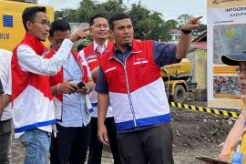 Pertamina Patra Niaga cukupi BBM  alat  berat di wilayah bencana Sumbar