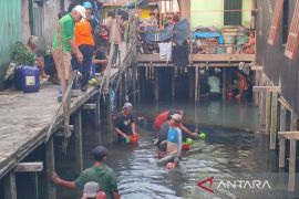 PT KPI unit Balikpapan lokalisir tumpahan cairan