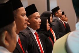 Sebanyak 90 anggota Panwascam di Karawang resmi bertugas pada Pilkada 2024