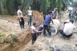 TMMD di Inhu pasang gorong-gorong untuk antisipasi banjir