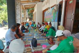 Pemkab Situbondo beri pemahaman budi daya padi BK lewat sekolah lapang
