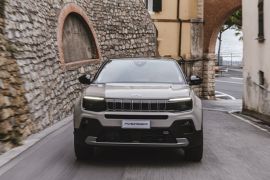 Jeep Avenger 4xe dapat versi "hybrid" dan AWD