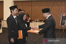 Bawaslu Bangka Tengah lantik 18 anggota Panwaslu Kecamatan