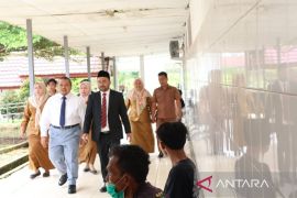 Berkat Bupati Tapsel, bocah korban pohon tumbang di Sipirok kini dirawat di Medan