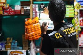 Bea Cukai Banjarmasin gelar operasi pasar barang kena cukai ilegal