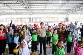 Wabup Ketapang buka kegiatan gerakan makan telur