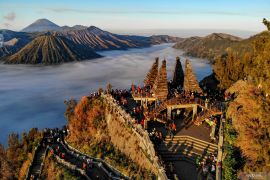 Berwisata ke Gunung Bromo, waspadai kebakaran hutan saat kemarau
