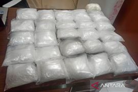 Caleg DPRK Aceh Taming dibawa ke Bareskrim terkait 70 kg sabu