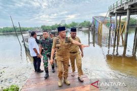 Pasca jembatan roboh, pelabuhan penyeberangan darurat Alai-Gogok mulai difungsikan