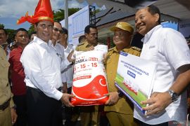 Mentan ingatkan distributor dan pengecer pupuk tidak mainkan harga