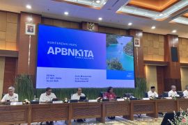 Menkeu: APBN April tahun ini surplus Rp75,7 triliun