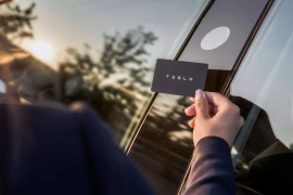 Keyless entry baru Tesla diretas dengan perangkat sadap murah