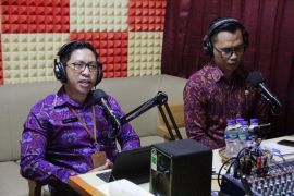 Bawaslu dan Dinas Kominfosanti Buleleng edukasi bijak bermedsos jelang pilkada