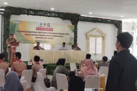 Pemprov Jatim sosialisasikan berantas rokok ilegal di Bojonegoro