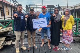 Pupuk Kaltim bantu perbaikan rumah korban kebakaran Bontang Kuala