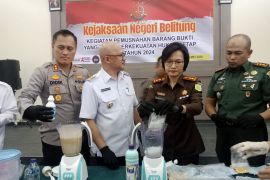 Kejari Belitung musnahkan barang bukti yang telah berkekuatan hukum tetap