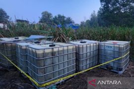 Polisi gerebek gudang pengoplosan BBM di Ogan Ilir