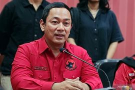 Kepala LKPP resmi mendaftar sebagai Cagub Jateng lewat PDIP