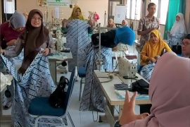 Pemkab beri pelatihan menjahit pakaian khas Madiun