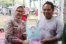 Pemkab Indramayu bantu petani tebu meningkatkan produktivitas