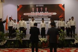 Bawaslu Temanggung dan Pangkalpinang lantik puluhan anggota Panwascam