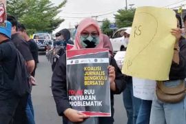 Aksi damai Jurnalis Bengkulu Bersatu tolak RUU Penyiaran - Video