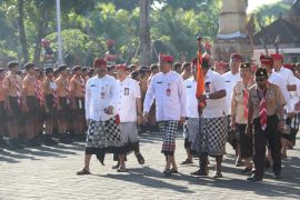 Bulan Bung Karno Ke-6 di Tabanan Bali diawali gerak jalan