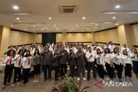 Bawaslu Denpasar minta pengawas desa pegang integritas di Pilkada 2024