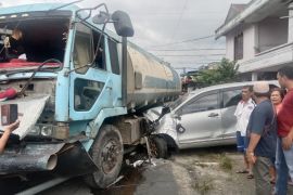 Tabrakan beruntun delapan kendaraan di Pematang Siantar,  diduga ini penyebabnya