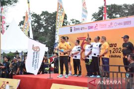 Bangka Belitung kemarin, tiga ABK selamat hingga suksesnya pagelaran Bhayangkara Babel Run 2024