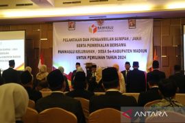 206 anggota panwaslu desa Kabupaten Madiun siap awasi Pilkada
